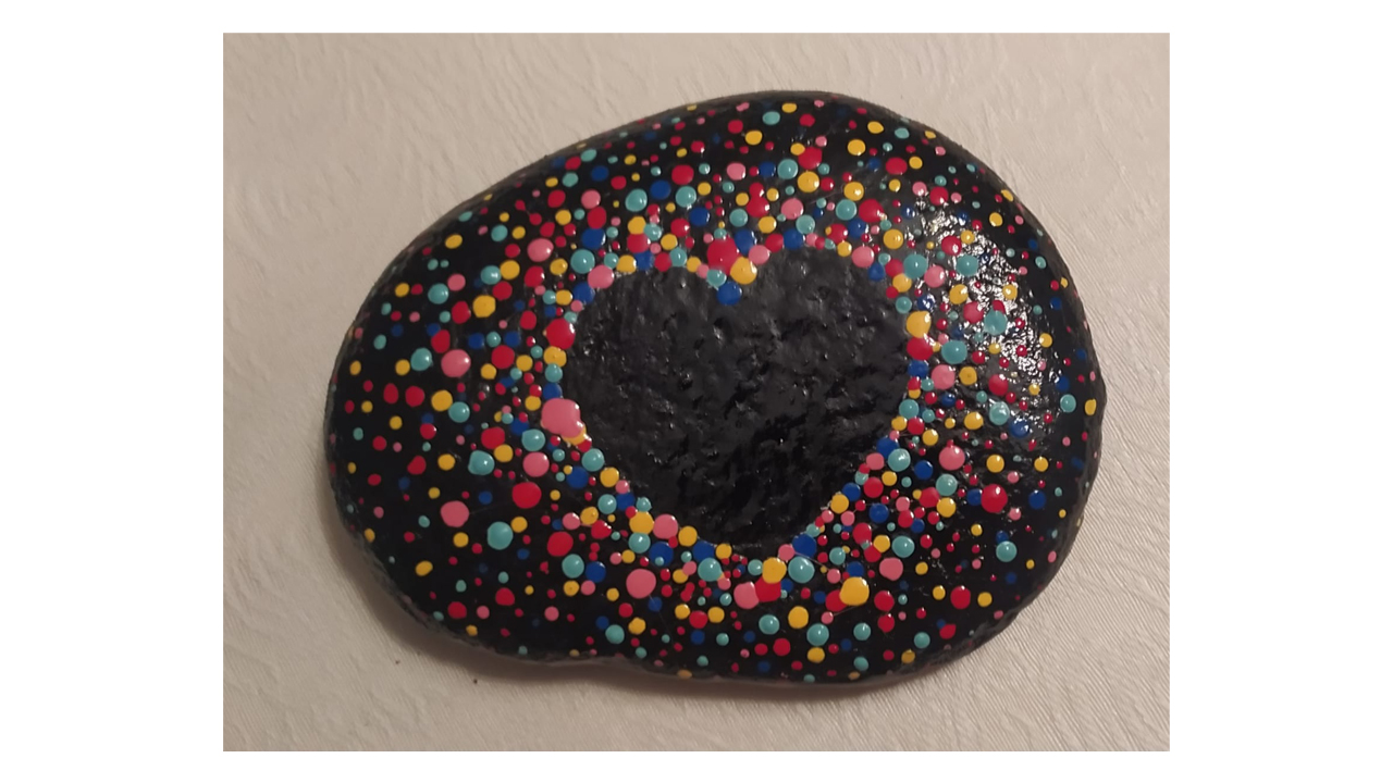 imagen piedra pintada